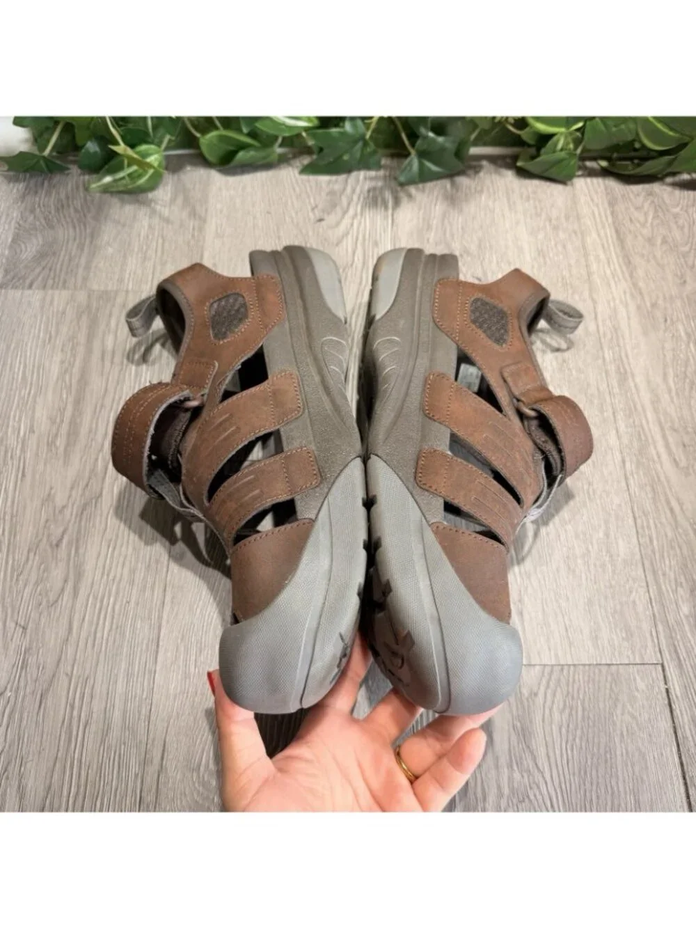 Crocs Yukon Fisherman Sandals Men’s size 12 brown gray rubber